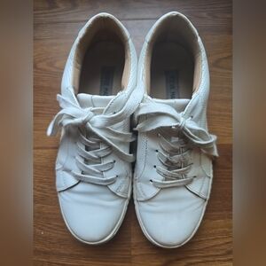 WELL WORN Steve Madden White Canvas Sneakers